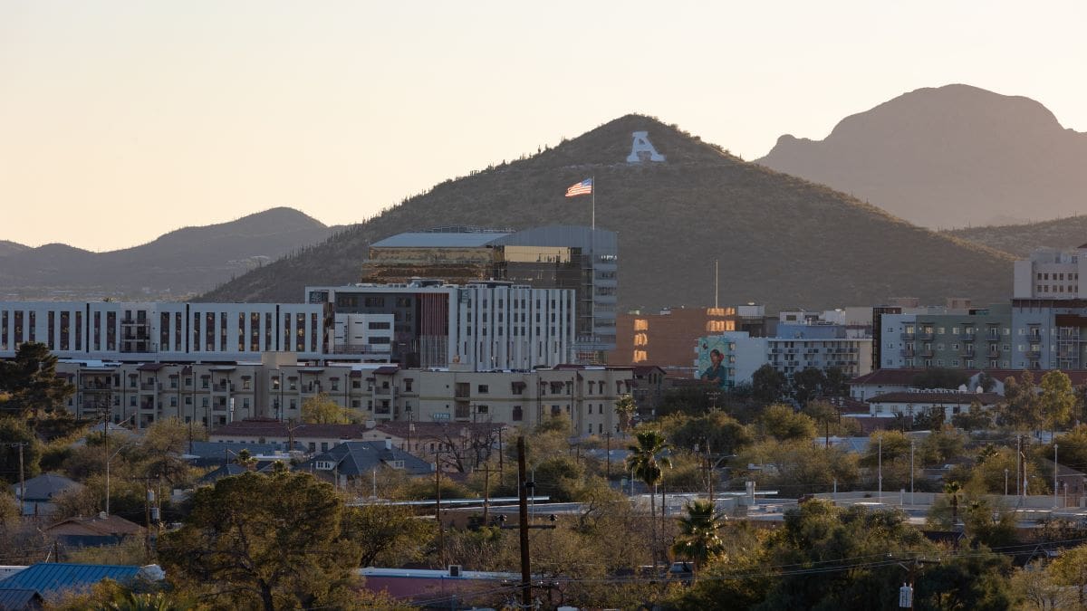 Meet our university campus networking experts at University of Arizona iExpo and hear how Optical LAN is a better way to build and operate school networks